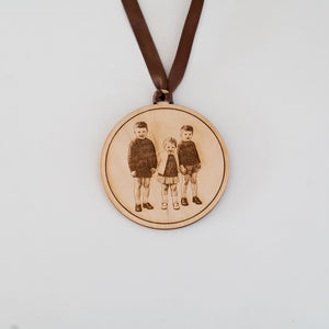 Kerstornament met eigen foto in hout