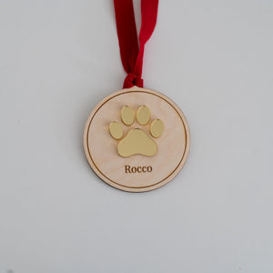 Kerstornament met gouden pootje en naam van je huisdier